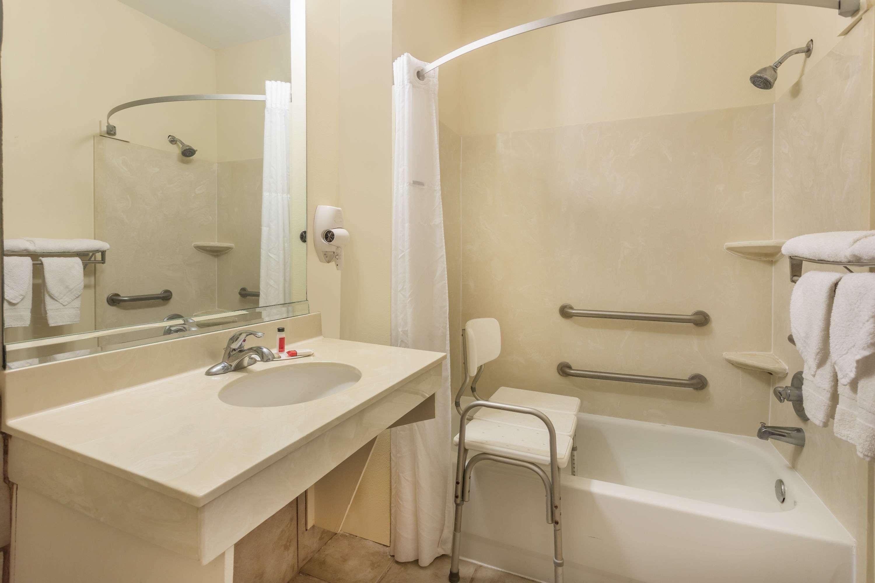 Motel Super 8 By Wyndham Duson Lafayette West Area Zewnętrze zdjęcie